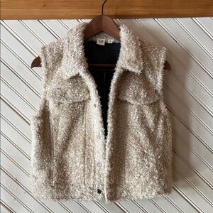 GAP Cream Sherpa Vest